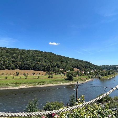 Saechsische-Schweiz-Ferienhaus-Wohnung-1-Mit-Elbblick-Sauna-Und-Kamin Кенігштайн-ан-дер-Ельбе Екстер'єр фото