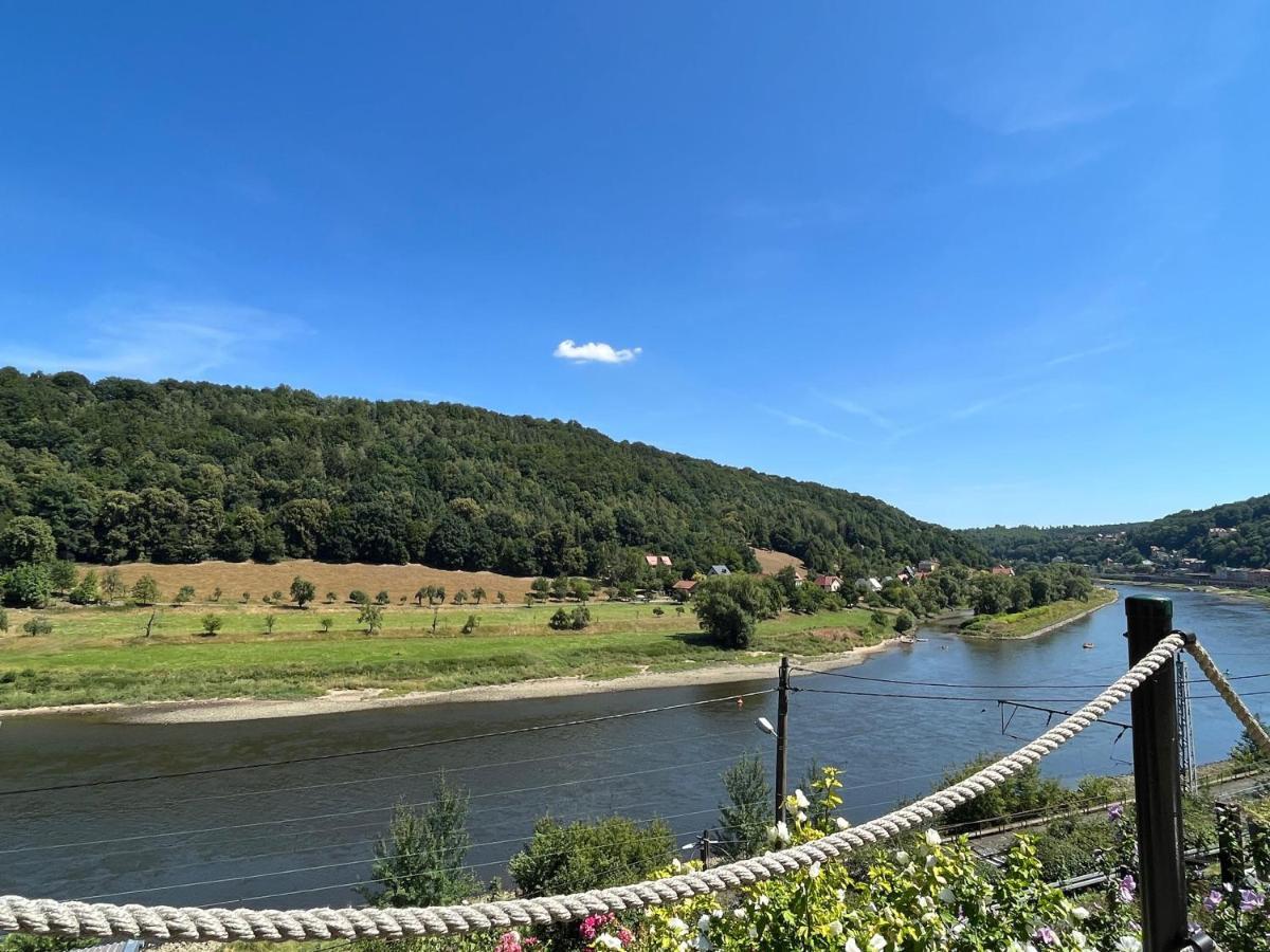 Saechsische-Schweiz-Ferienhaus-Wohnung-1-Mit-Elbblick-Sauna-Und-Kamin Кенігштайн-ан-дер-Ельбе Екстер'єр фото