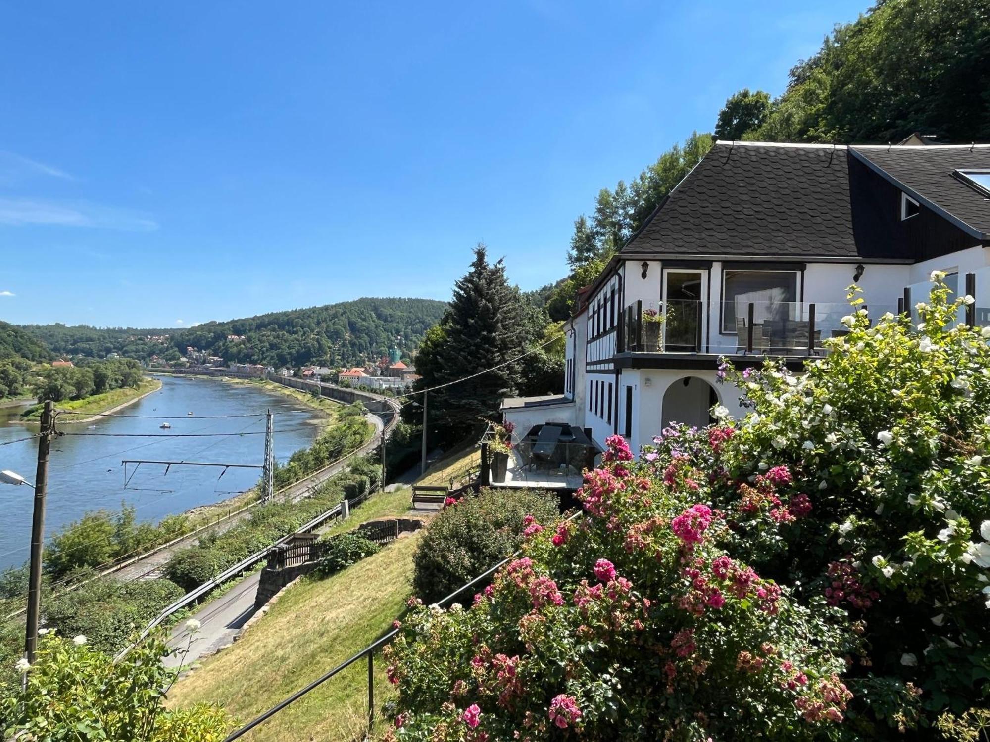 Saechsische-Schweiz-Ferienhaus-Wohnung-1-Mit-Elbblick-Sauna-Und-Kamin Кенігштайн-ан-дер-Ельбе Екстер'єр фото